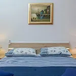아파트 Luxury Rooftop With Terrace And Jacuzzi *